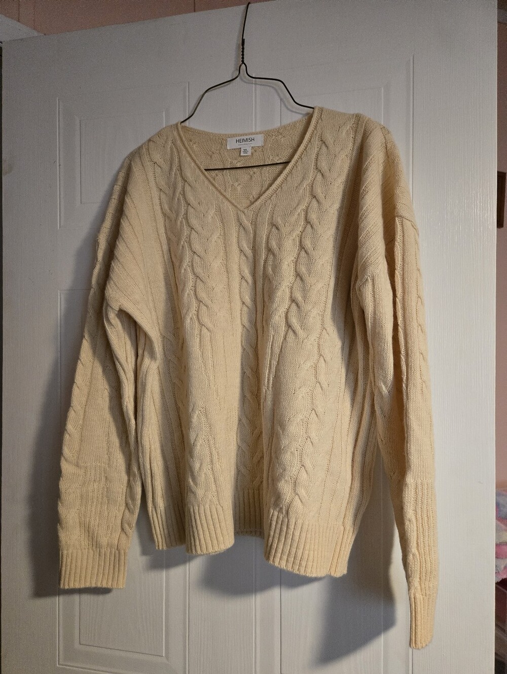 HEIMISH Cream Cable-Pattern V-Neck Sweater